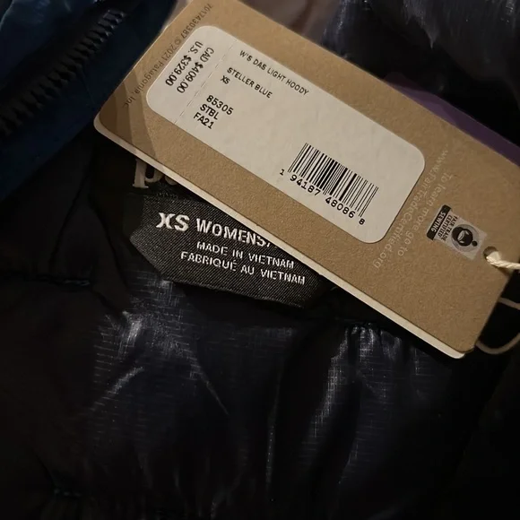 New Patagonia New Women's DAS® Light Hoody